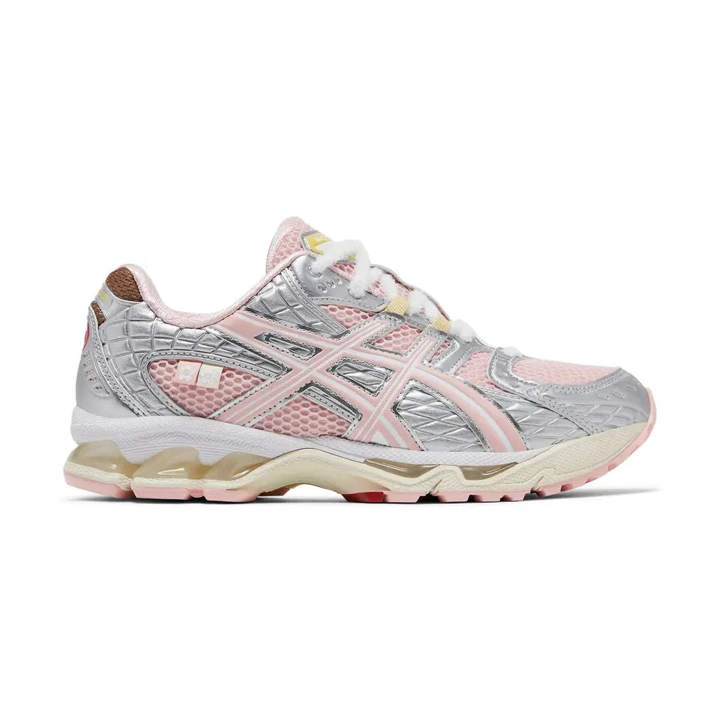 VANDYTHEPINK x atmos x Gel Nimbus 10.1 'Strawberry'